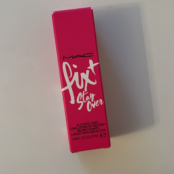 MAC Fix + Stay Over Setting Spray - FREE WITH PURCHASE - Picture 3 of 4